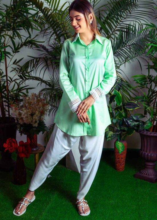 Model in Light green dress