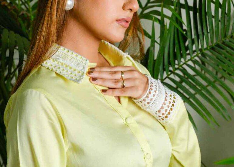 Model in yellow dress